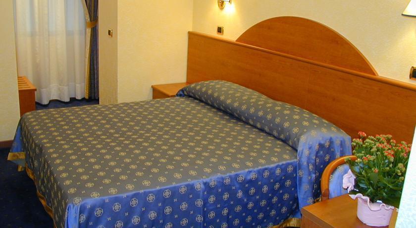 Baltik Guesthouse Rzym Zewnętrze zdjęcie